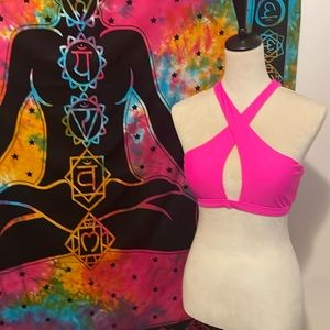 NWOT hot pink keyhole halter bikini top! 🔥🔥🔥